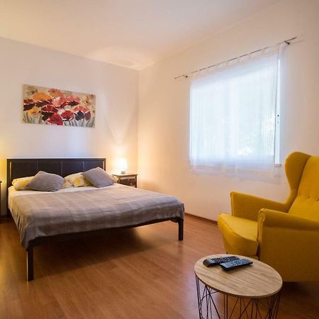 Apartments Zambarlin 코미자 외부 사진