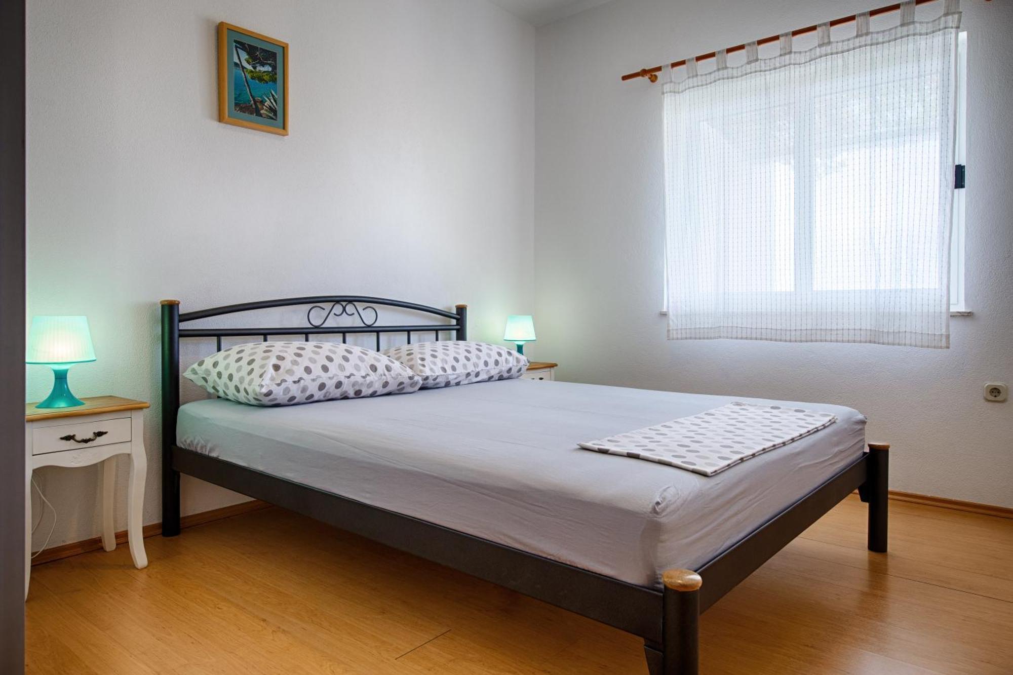 Apartments Zambarlin 코미자 외부 사진