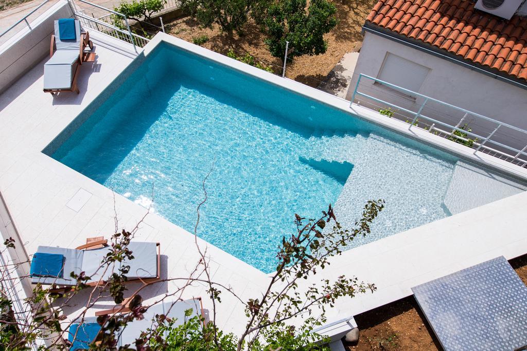 Apartments Zambarlin 코미자 외부 사진