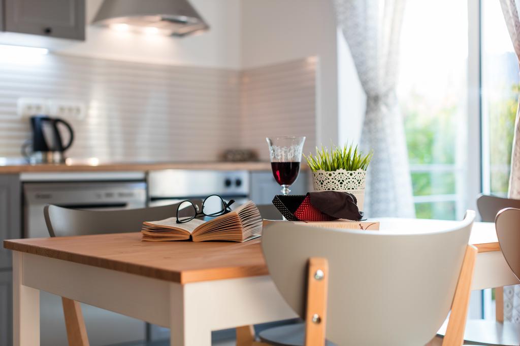Apartments Zambarlin 코미자 외부 사진