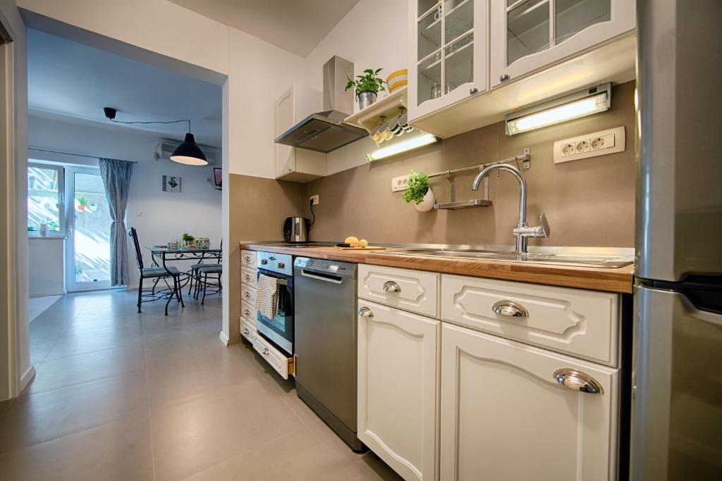Apartments Zambarlin 코미자 객실 사진
