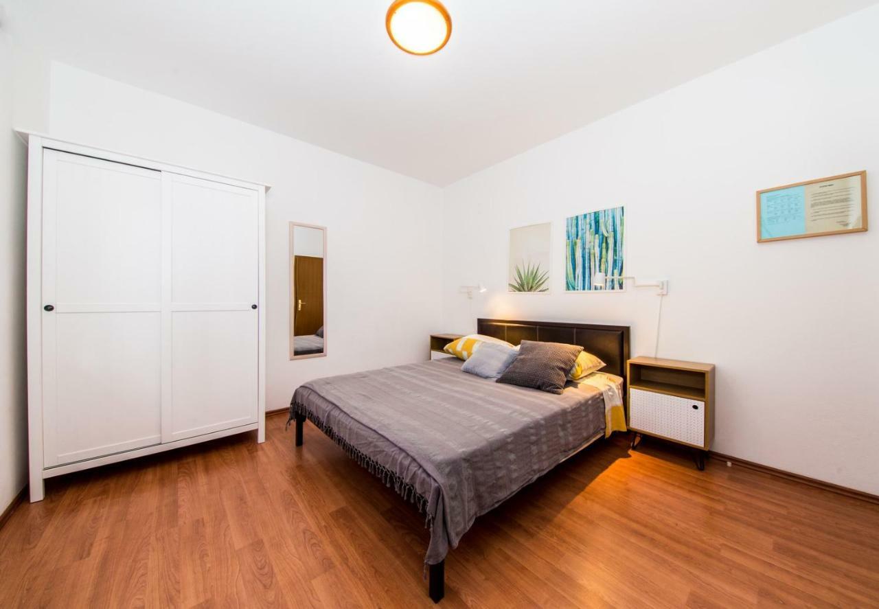 Apartments Zambarlin 코미자 외부 사진