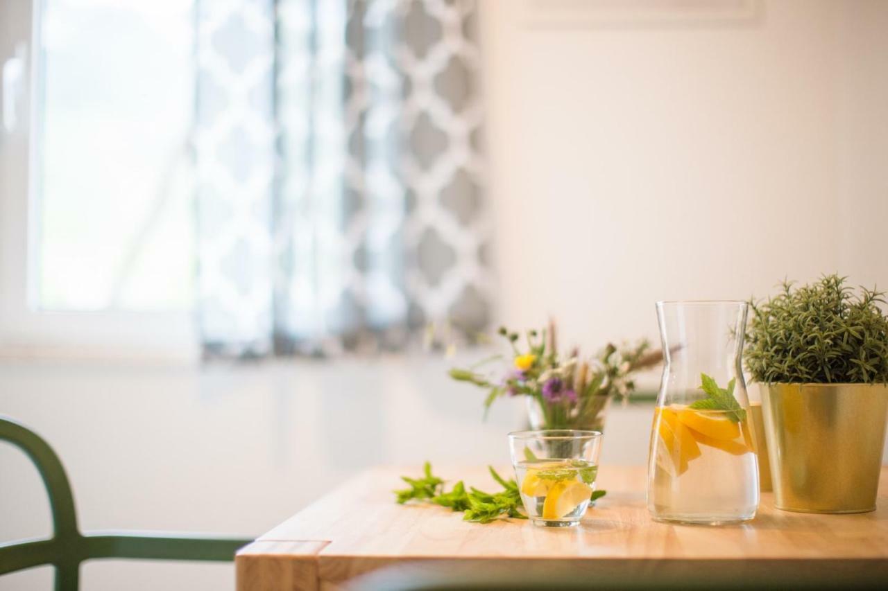 Apartments Zambarlin 코미자 외부 사진